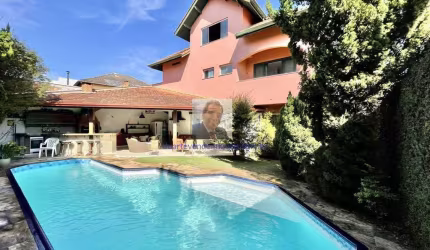 Vende-se Casa no Cond São Paulo II - Linda c/ 4 suítes, lareira, gourmet e