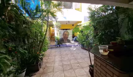 Vende-se Casa 2 SUÍTES, Área Gourmet, no Bairro Rainha, Centro de Itapevi 