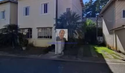 Casa a venda 2dorm/ no condomínio Parque das Arvores - Cotia, acesso pela E