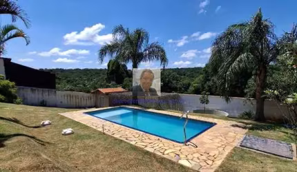 Vende-se Linda Chacara com linda vista para mata, localizada Ibiúna SP. 