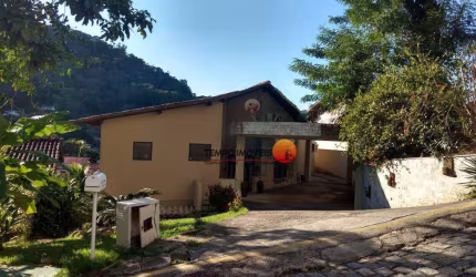 Casa com 4 dormitórios à venda, 420 m² por R$ 1.350.000,00 - Itaipu - Niterói/RJ