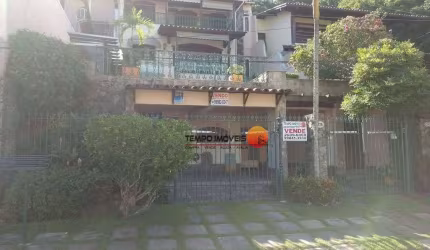 Casa com 4 dormitórios à venda, 385 m² por R$ 1.900.000,00 - Camboinhas - Niterói/RJ