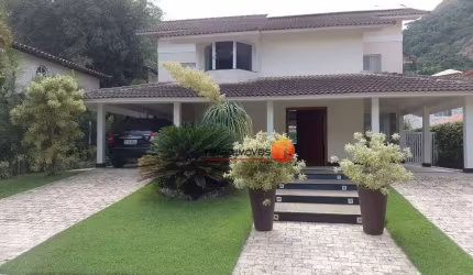 Casa com 4 dormitórios à venda, 350 m² por R$ 3.000.000,00 - Itacoatiara - Niterói/RJ