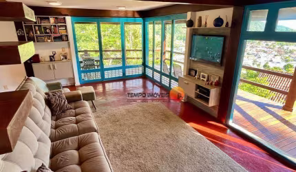 Casa com 3 dormitórios à venda, 350 m² por R$ 800.000,00 - Itaipu - Niterói/RJ
