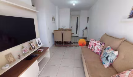 Apartamento com 3 Quartos à Venda, 68 m² por R$ 300.000