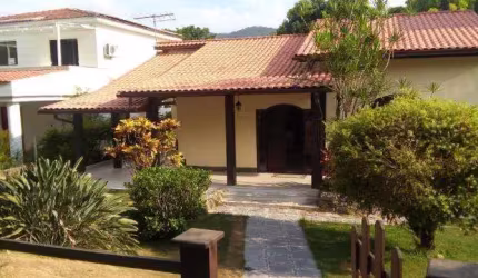 Casa com 3 dormitórios, 200 m² - venda por R$ 1.250.000 ou aluguel por R$ 6.177/mês - Condomínio Jardim Ubá 2- Niterói/RJ