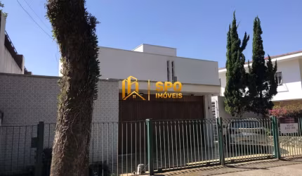Casa para Venda e Locação de 605m² em Morumbi