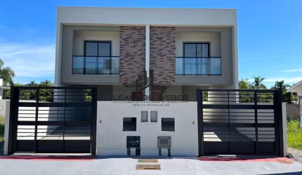 Sobrado 3 dormitórios - Suíte - Área Gourmet - São José - Excelente Padrão de Construção