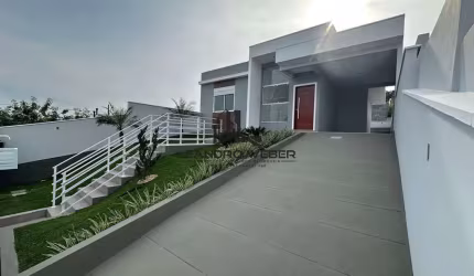 Casa Nova com 3 Dormitórios - 1 Suíte - São José/SC