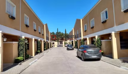 Casa para venda em Condomínio 2 Suítes, Espaço Gourmet, Piscina, Jd. Estância Brasil.