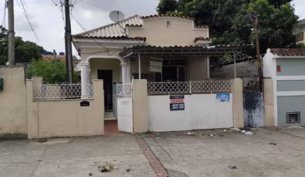 03 casas mais terreno de 120m² por R$ 350.00,00 em Turiaçu -  Rio de Janeiro /RJ.