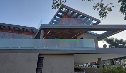 Casa  à ven- Tamboré Polo Empresarial - Santana de Parnaíba/SP