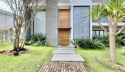 Casa com 4 dormitórios à venda, 513 m² por R$ 5.499.990,00 - Granja Viana - Carapicuíba/SP