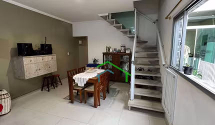 Casa à venda na Vila Gustavo Corrêa, Carapicuíba/SP