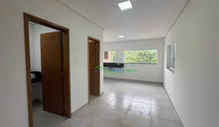 Casa Nova com 3 Dorms (1 Suíte), Área de Churrasco e Vista para o Bosque - Pronta para Morar!