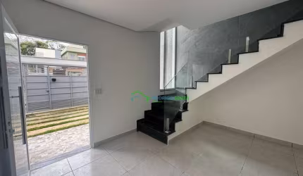 Casa Nova com 3 Dorms (1 Suíte), Área de Churrasco e Vista para o Bosque - Pronta para Morar!