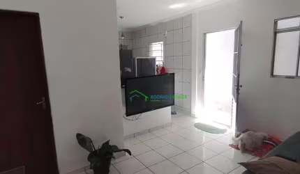 Espaçosa Casa na Vila Dirce, Carapicuíba/SP - Ideal para Famílias Grandes!