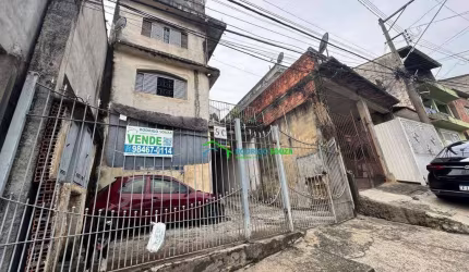 Imóvel com 4 casas muito boa ávenda por R$550.000 mil , Possível renda R$7.000,00 mensal