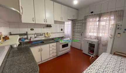 Casa com 3 dormitórios, 170 m² - venda por R$ 900.000,00 ou aluguel por R$ 6.000,00/mês - Jardim das Belezas - Carapicuíba/SP