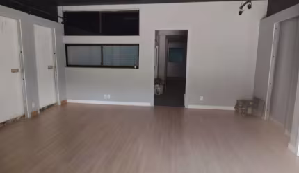 RSG Imóveis aluga: Excelente loja com 140m² em um excelente ponto na Rua Maxwell