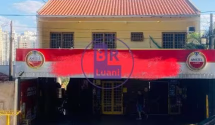 Sobrado Comercial á venda.