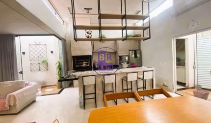 Linda casa com no condomínio Terra nova