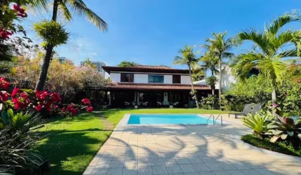 Casa de Luxo à Venda na Barra da Tijuca - 4 Quartos, 4 Suítes, 4 Salas, 7 Banheiros, 5 Vagas de Garagem, 800m² - Rio de Janeiro-RJ.