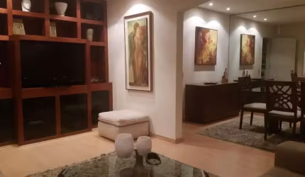 Apartamento à venda em Copacabana, Rio de Janeiro - 2 quartos, 1 suíte, 2 salas, 2 banheiros e vaga de garagem - 127m²