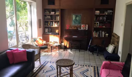 Apartamento de Luxo no Leblon, Rio de Janeiro-RJ: 4 quartos, 1 suíte, 2 salas, 3 banheiros, 2 vagas, 227m². Venda ou Locação!