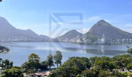 Apartamento de luxo no Leblon, Rio de Janeiro - 4 quartos, 1 suíte, 2 vagas de garagem - Imperdível!