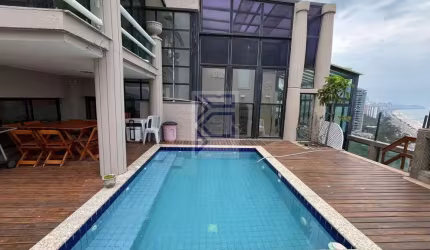Imóvel de Luxo na Barra da Tijuca: Cobertura de 4 Quartos com 2 Suítes, 4 Salas, 6 Vagas de Garagem e 431m² de Área