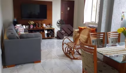 Apartamento no Espinheiro. Perto de tudo!