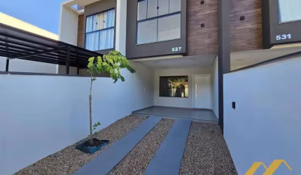 Sobrado com 3 dormitórios à venda, 109 m² por R$ 639.000,00 - Água Verde - Blumenau/SC