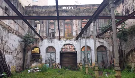 Vende-se ou Aluga-se Terreno no Centro de Santos