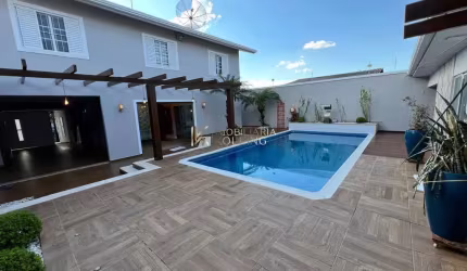 SOBRADO À VENDA, EDÍCULA SEPARADA E PISCINA, JARDIM PORTO ALEGRE, TOLEDO - PR