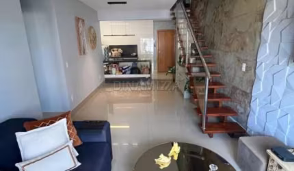 Belissima cobertura duplex próximo a Uniube com acabamento diferenciado disponível para venda