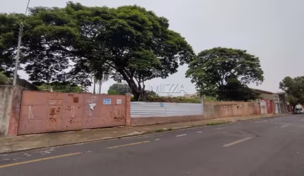 Excelente área totalmente mista no Bairro Abadia