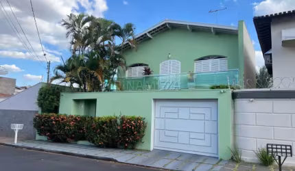 Uma casa sobrado na Vila Olimpica