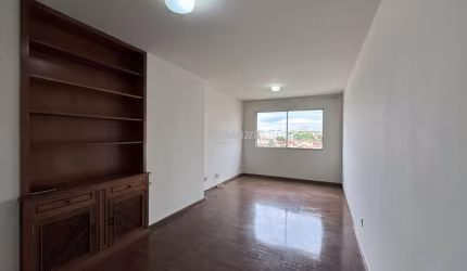 Apartamento à venda no centro da cidade, com 2 quartos, roupeiro no corredor, despensa, elevador - Uberaba - MG
