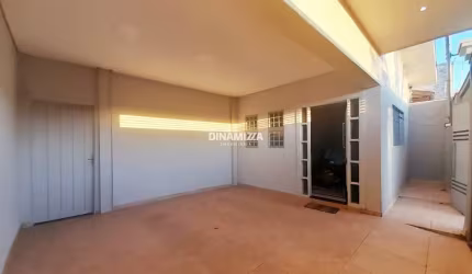 Casa a venda próxima ao Colégio Opção