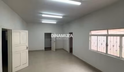 Casa comercial para locação próxima a UFTM Abadia