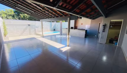 Excelente Imóvel para venda ou locação próxima a Av Nossa Senhora do Desterro