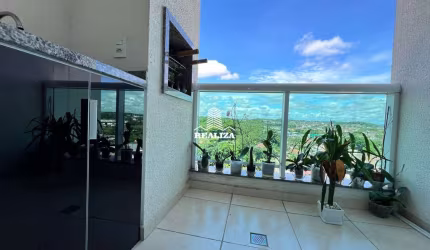 *Excelente Apartamento no bairro Atiradores - Semi mobiliado*