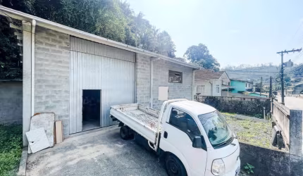 Galpão para Venda em Blumenau, Glória, 1 banheiro