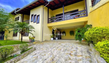 Casa para Venda em Blumenau, Garcia, 3 dormitórios, 1 suíte, 3 banheiros, 2 vagas
