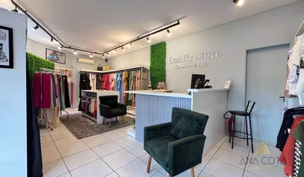 Loja de moda feminina à venda. Negócio consolidado com alta visibilidade em Blumenau. R$ 180.000,00
