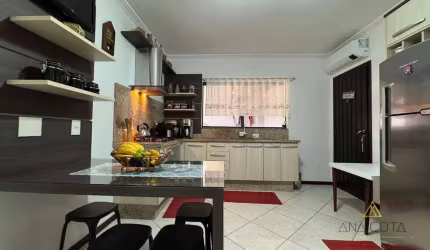 Casa com 3 suítes à venda, 210 m² por R$ 850.000 - Fortaleza - Blumenau/SC