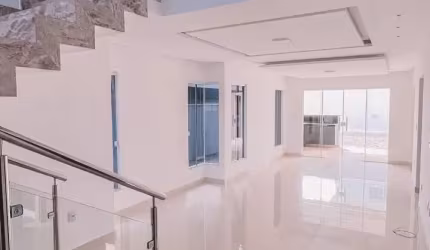 CASA DUPLEX 4 SUÍTES DISPONÍVEL LOCAÇÃO