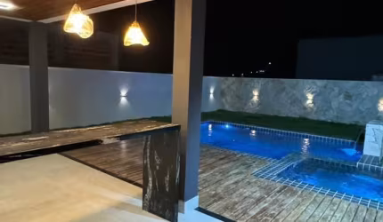 CASA ALTO PADRÃO COM PISCINA