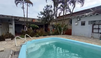 Casa com piscina em terreno de 600m2. - Vista Linda/ Bertioga